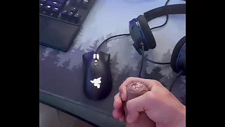 Jerking off to my friends Roblox avatar